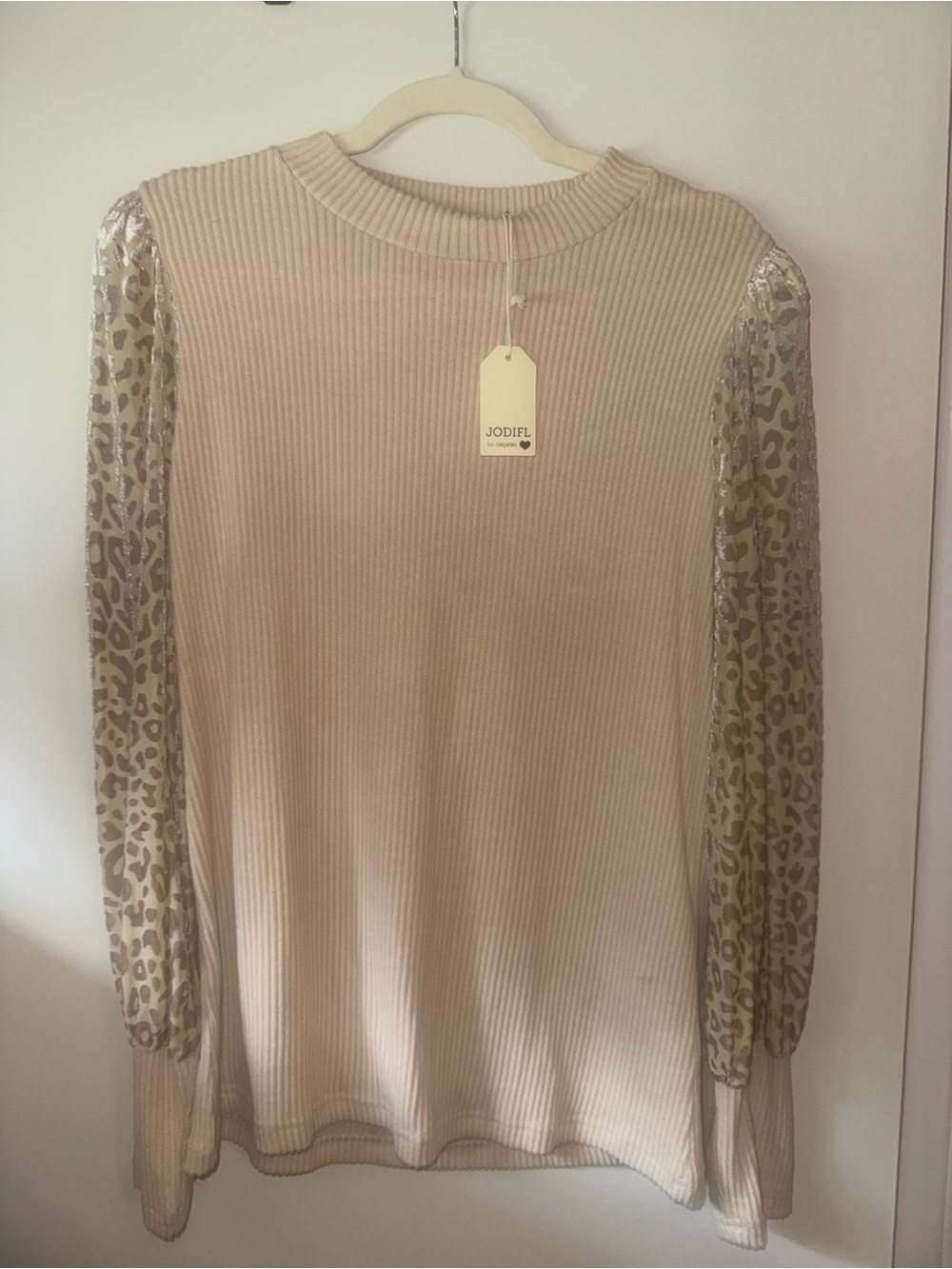 JODIFL Cream Ribbed Knit Top with Red Accents - Picture 2 of 7